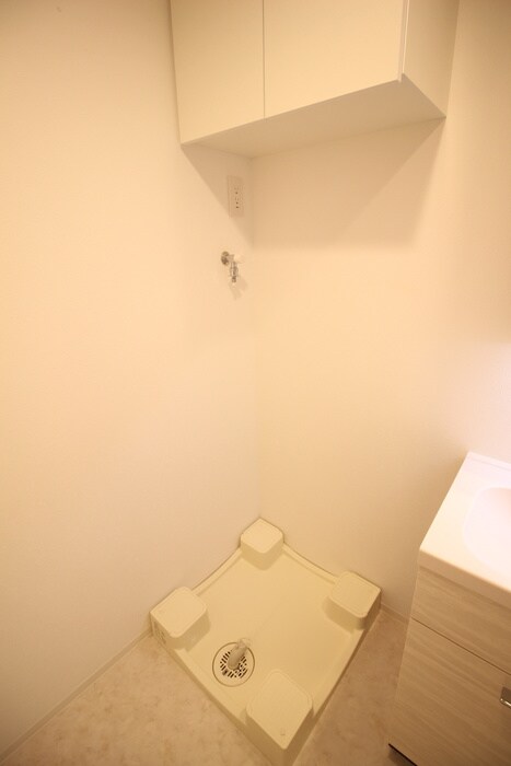 物件内観写真18　(洗濯機置場)