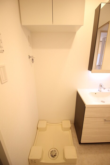 物件内観写真18　(洗濯機置場)