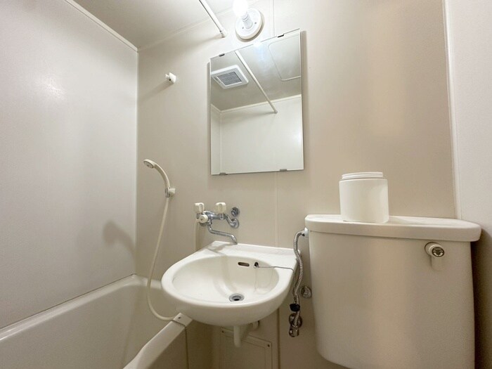 物件内観写真11　(洗面)