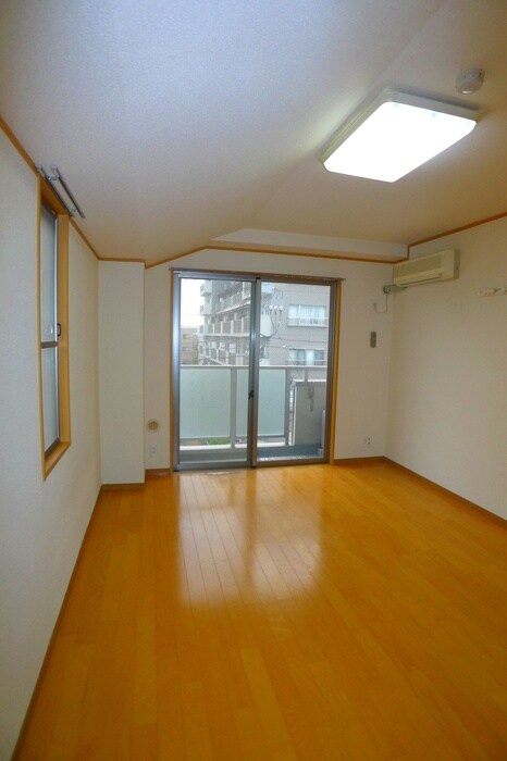 物件内観写真8　(居室)