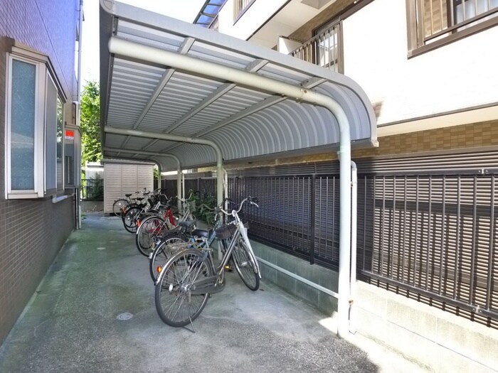 物件外観写真6　(駐輪場)
