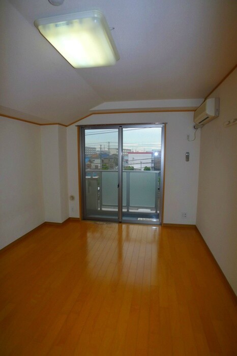 物件内観写真10　(居室)