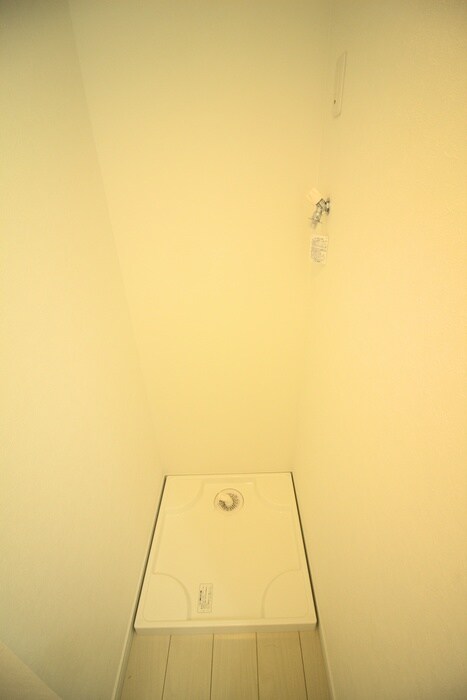 物件内観写真11　(洗濯機置場)