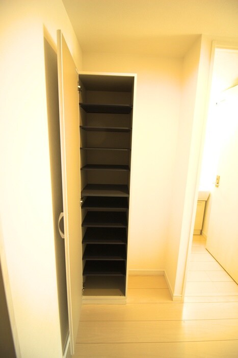 物件内観写真15　(靴箱)