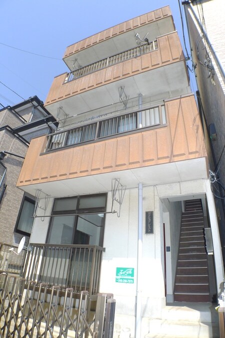 マンションレスト外観写真