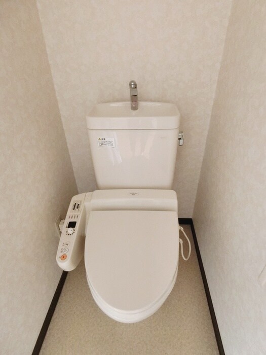 物件内観写真14　(トイレ)