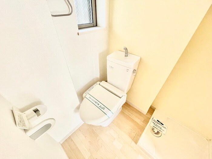 物件内観写真12　(トイレ)