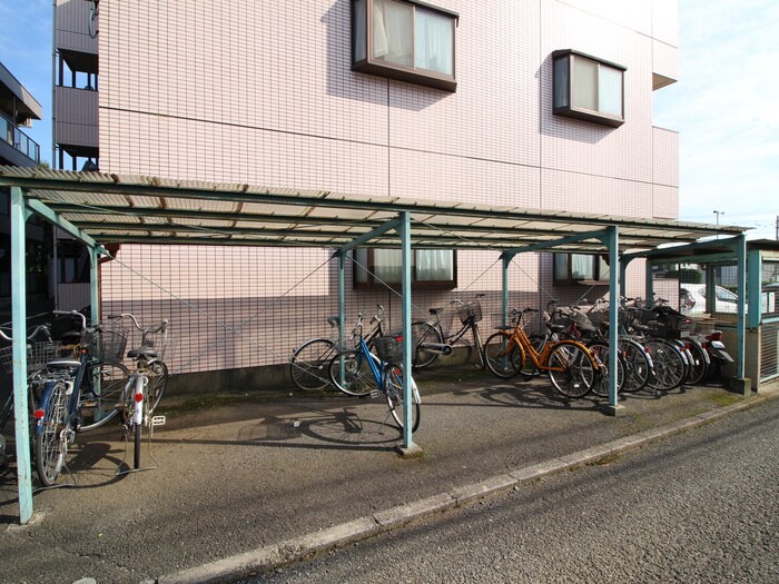 物件外観写真5　(駐輪場)