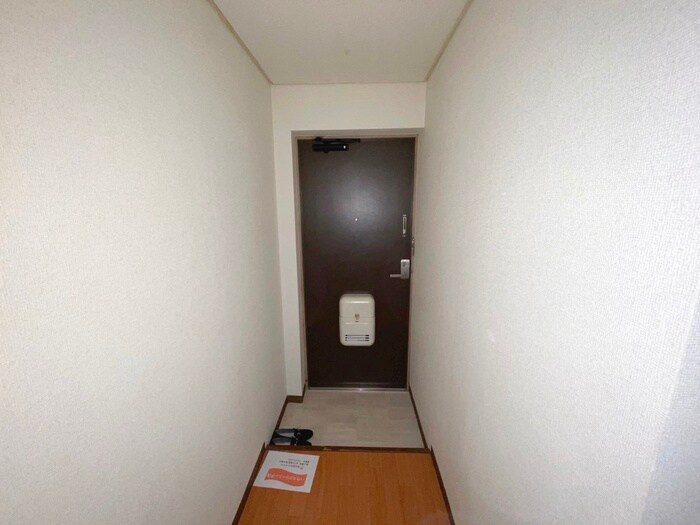 物件内観写真15　(玄関)
