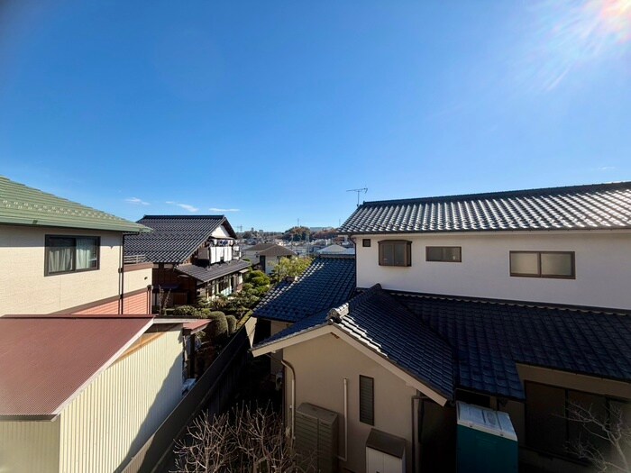 物件内観写真16　(室内からの展望)