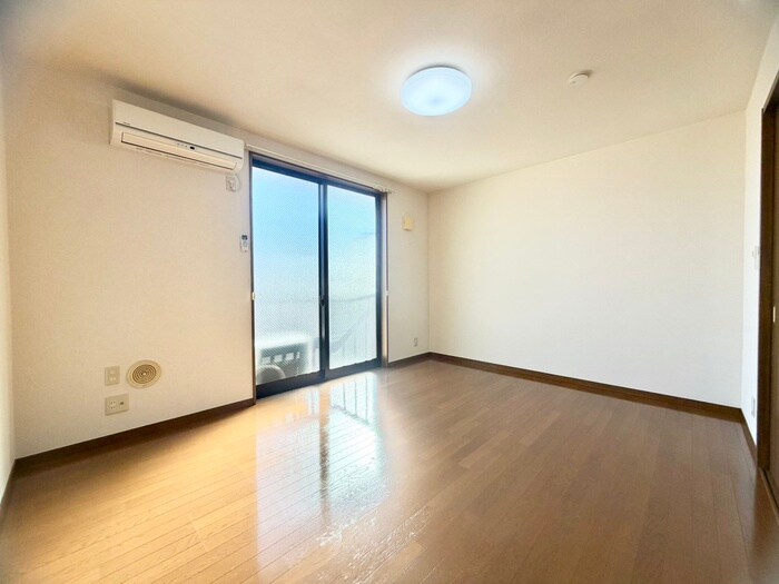 物件内観写真18　(居室)