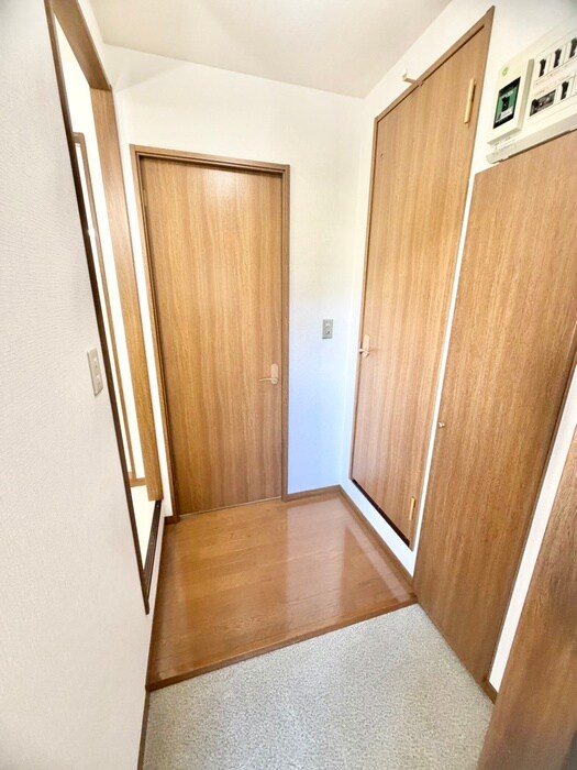 物件内観写真21　(廊下)