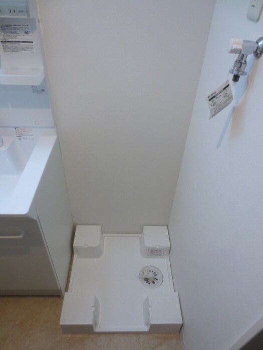 物件内観写真13　(洗濯機置場)