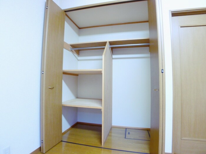 物件内観写真10　(収納)