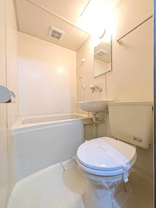 物件内観写真15　(トイレ)