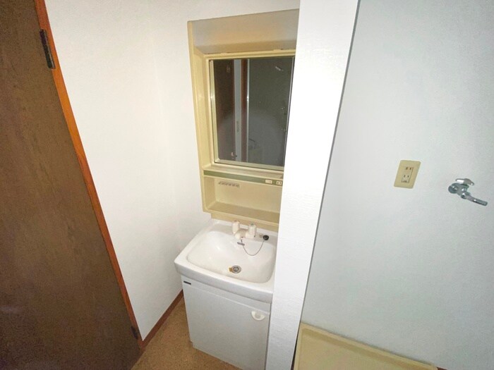 物件内観写真7　(洗面)