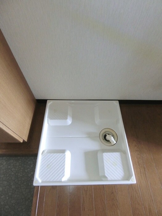 物件内観写真15　(洗濯機置場)