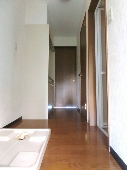 物件内観写真16　(廊下)