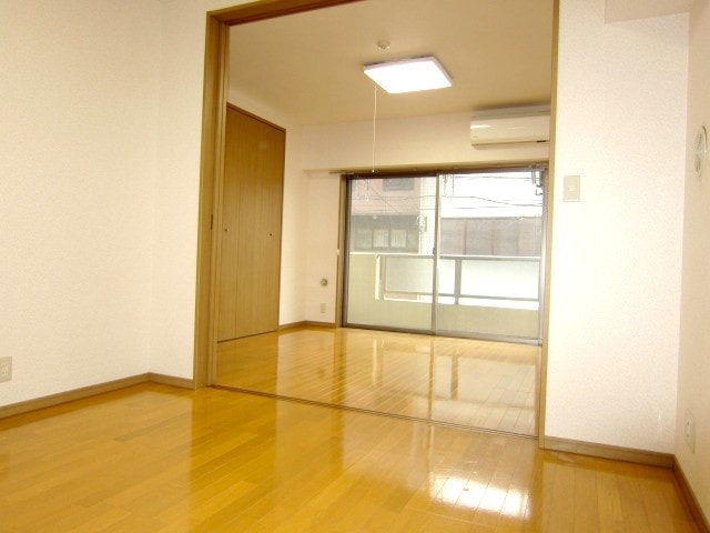 物件内観写真13　(居室)