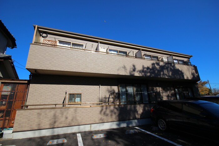 物件外観写真3　(駐車場)