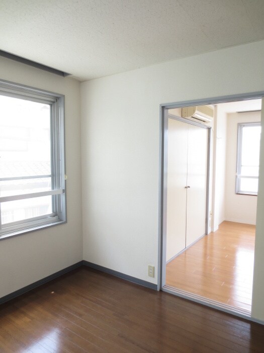 物件内観写真10　(居室)