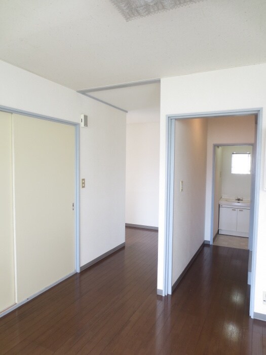 物件内観写真21　(廊下)