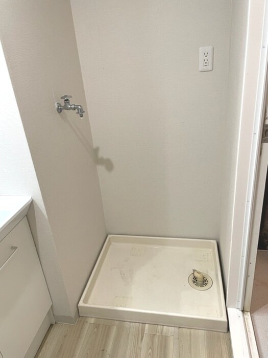 物件内観写真13　(洗濯機置場)