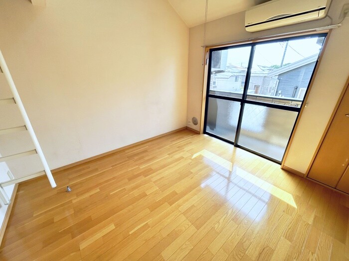 物件内観写真8　(居室)