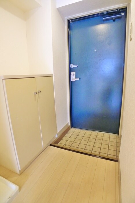 物件内観写真10　(玄関)