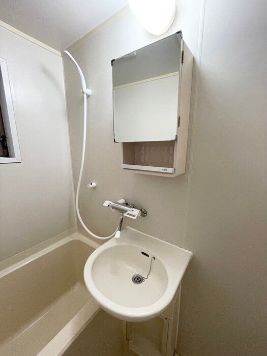 物件内観写真10　(洗面)