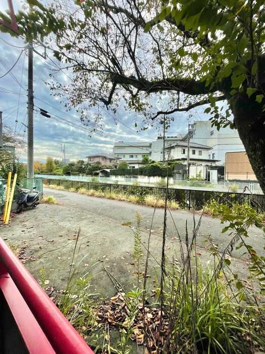 物件内観写真16　(室内からの展望)