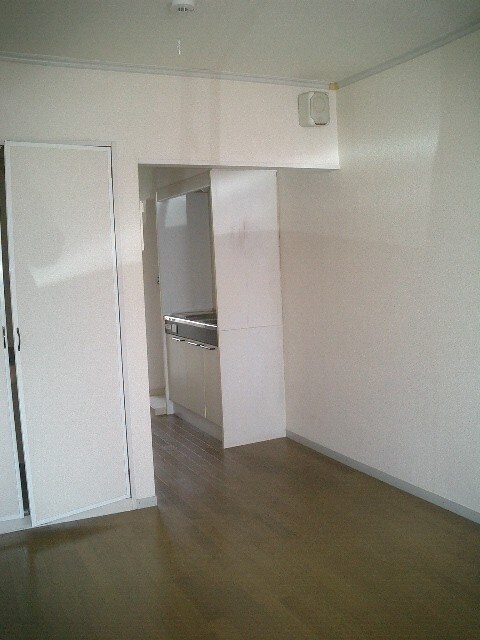 物件内観写真2　(居室)