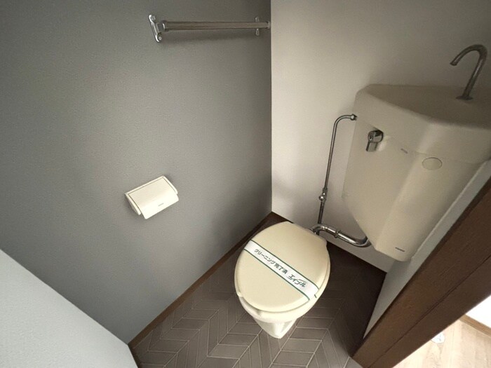 物件内観写真14　(トイレ)