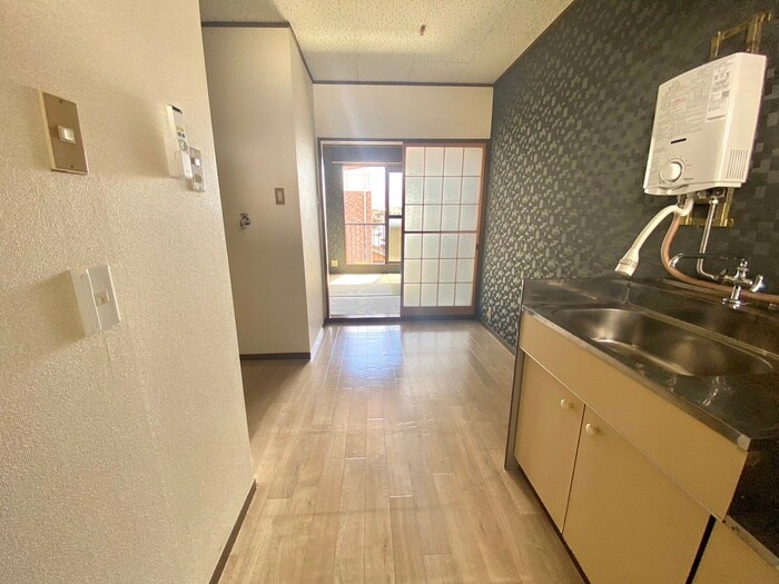 物件内観写真14　(廊下)