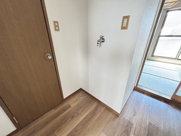 物件内観写真17　(洗濯機置場)