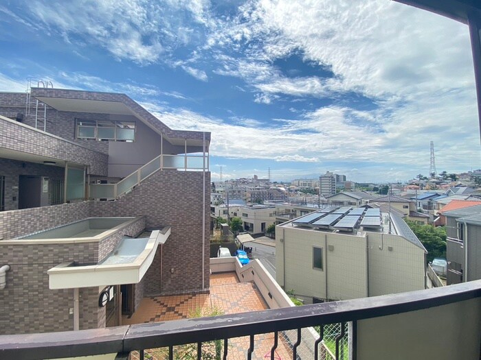 物件内観写真17　(室内からの展望)