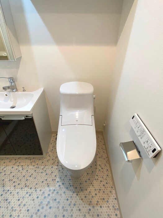 物件内観写真13　(トイレ)