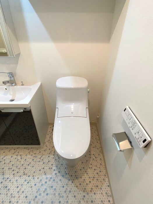 物件内観写真14　(トイレ)