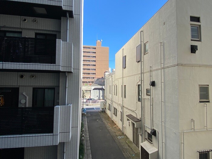 物件内観写真18　(室内からの展望)