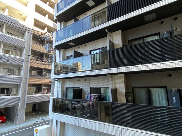 物件内観写真22　(室内からの展望)