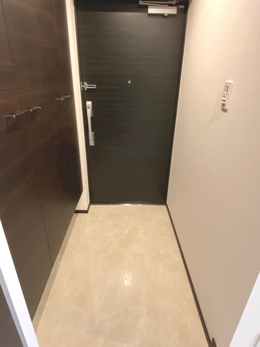 物件内観写真22　(玄関)