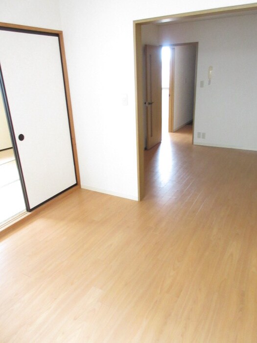 物件内観写真9　(居室)