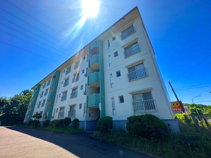 物件外観写真5　(エントランス部分)