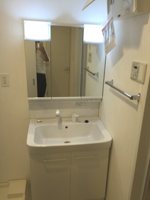 物件内観写真13　(洗面)