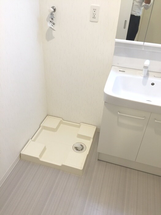 物件内観写真15　(洗濯機置場)