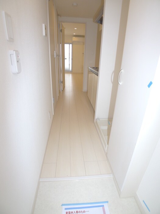 物件内観写真16　(廊下)