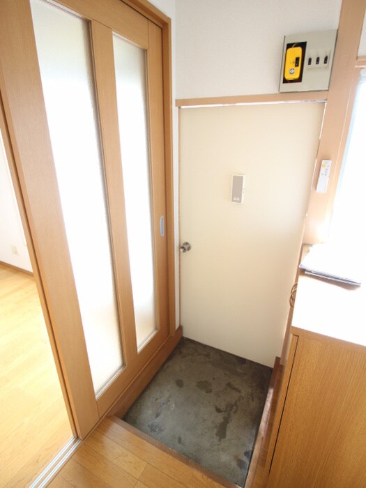 物件内観写真19　(玄関)