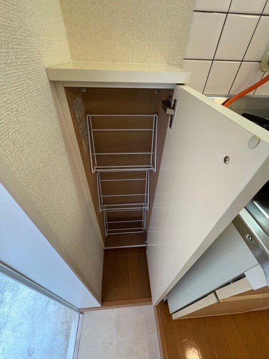 物件内観写真2　(靴箱)