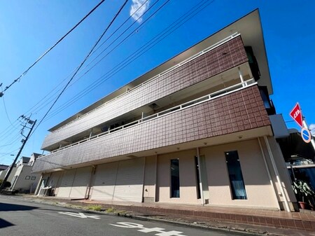 戸張住設ビル外観写真