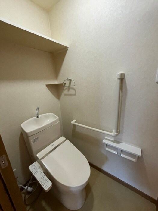 物件内観写真12　(トイレ)